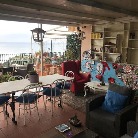 B&B La Terrazza Sul Mare Taormina Bagian luar foto