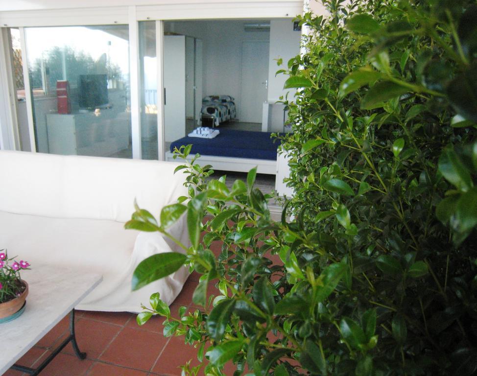 B&B La Terrazza Sul Mare Taormina Ruang foto