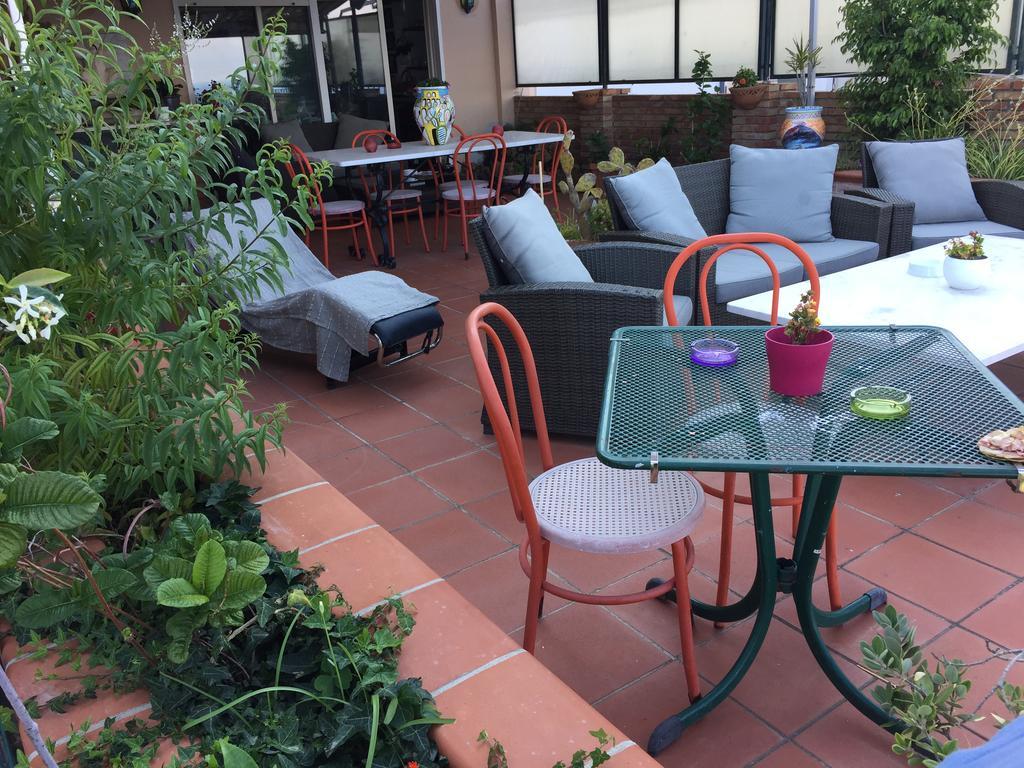B&B La Terrazza Sul Mare Taormina Bagian luar foto